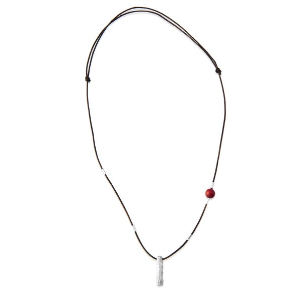 Uzun Gümüş Çubuklu Taşlı Deri Kolye